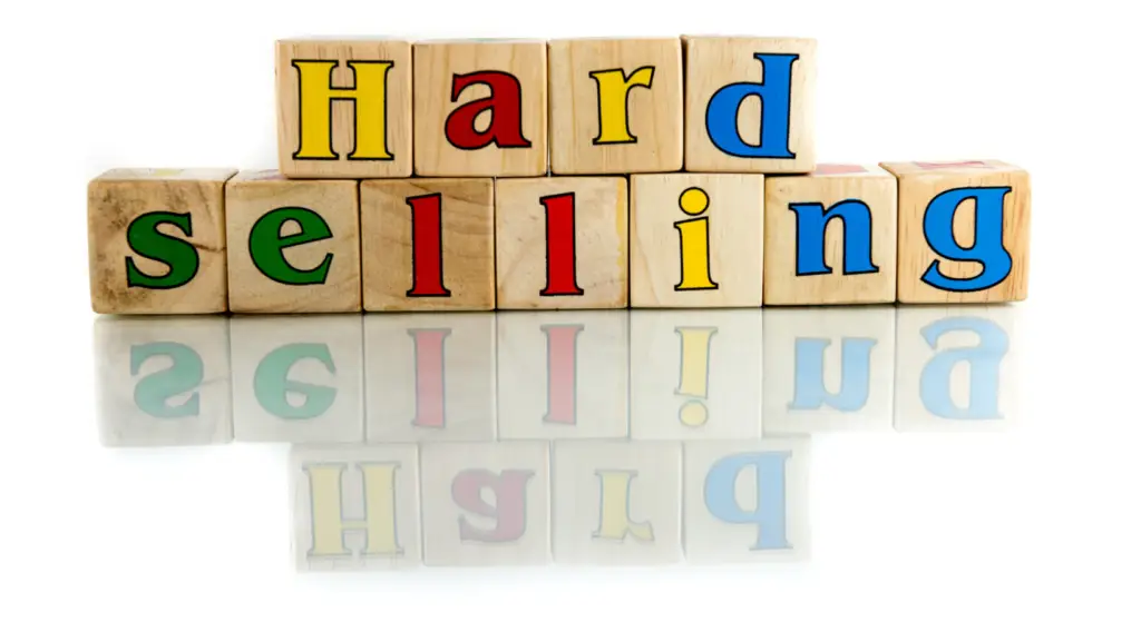 Hard selling dan soft selling